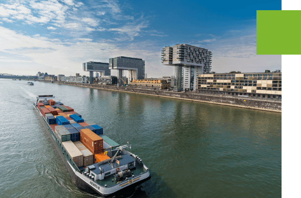 Containerschip in Duitsland