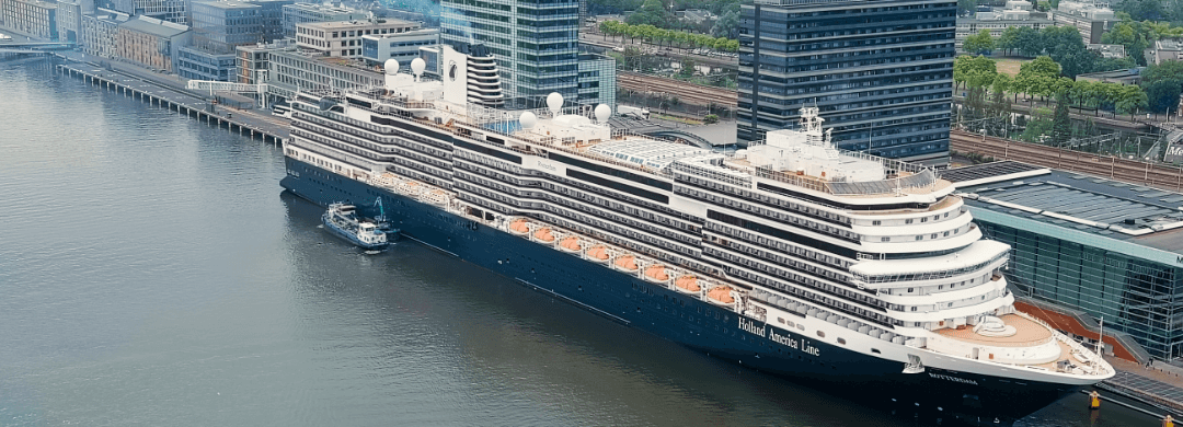 Cruiseschepen in 2025 aan de stekker in de Amsterdamse haven door succesvolle subsidieaanvragen
